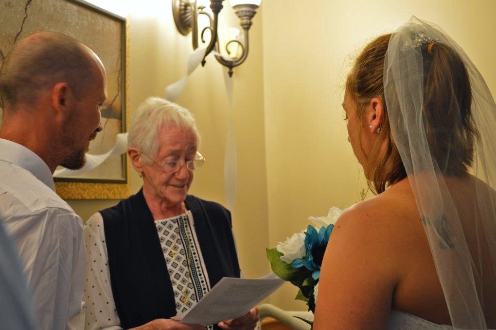 The couple recites their vows